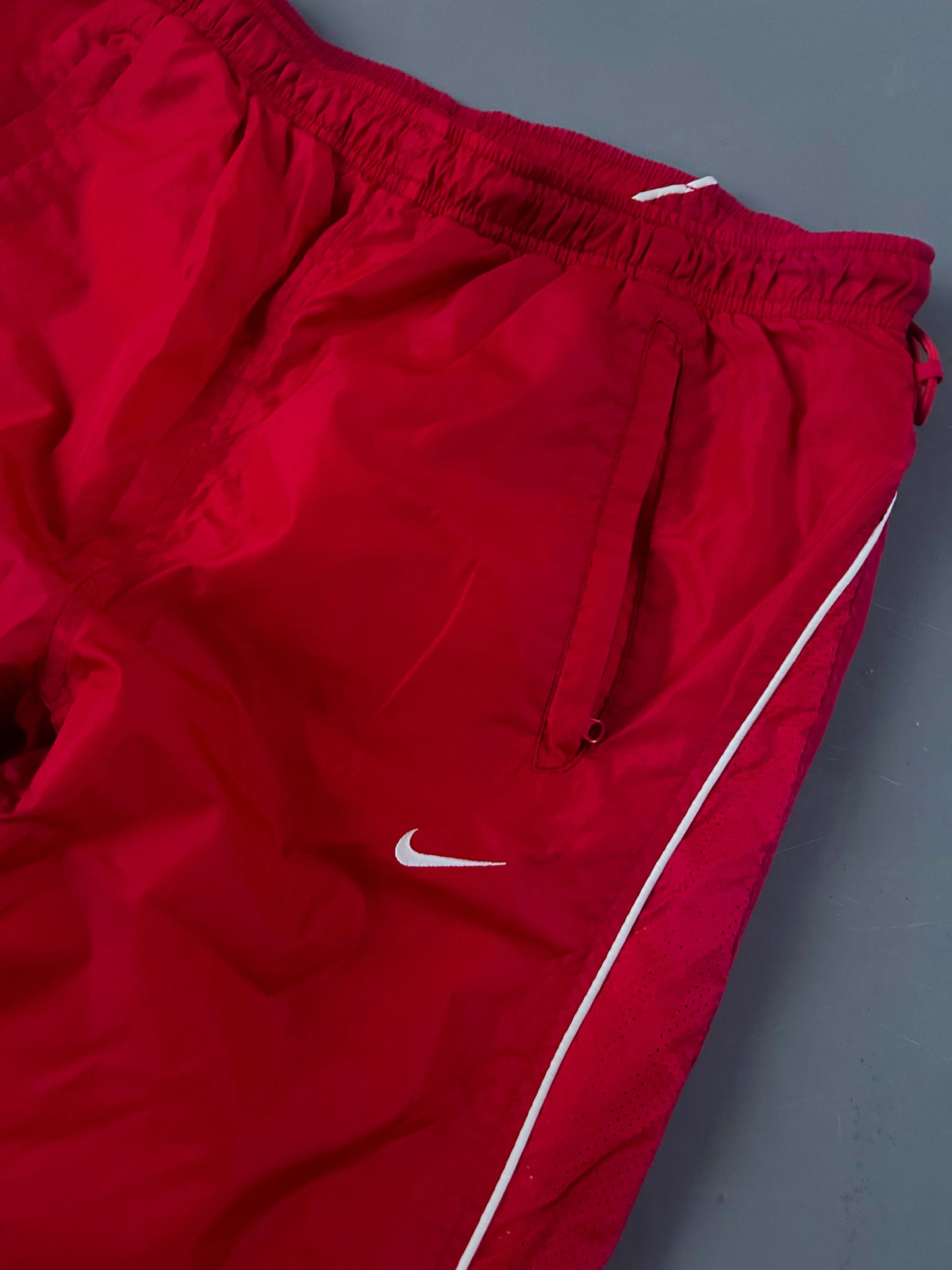 Nike Vintage Trackpants | L