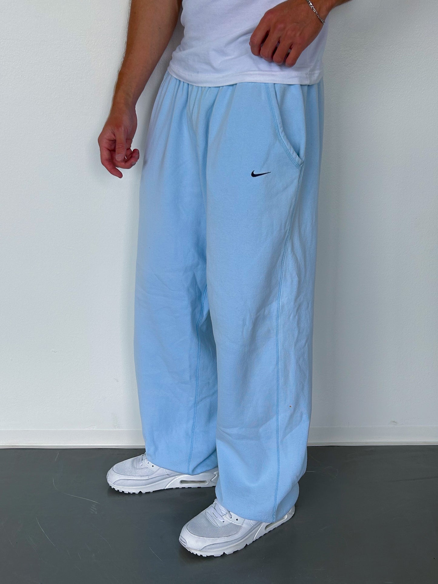 Nike Vintage *Premium* Sweatpants | XL