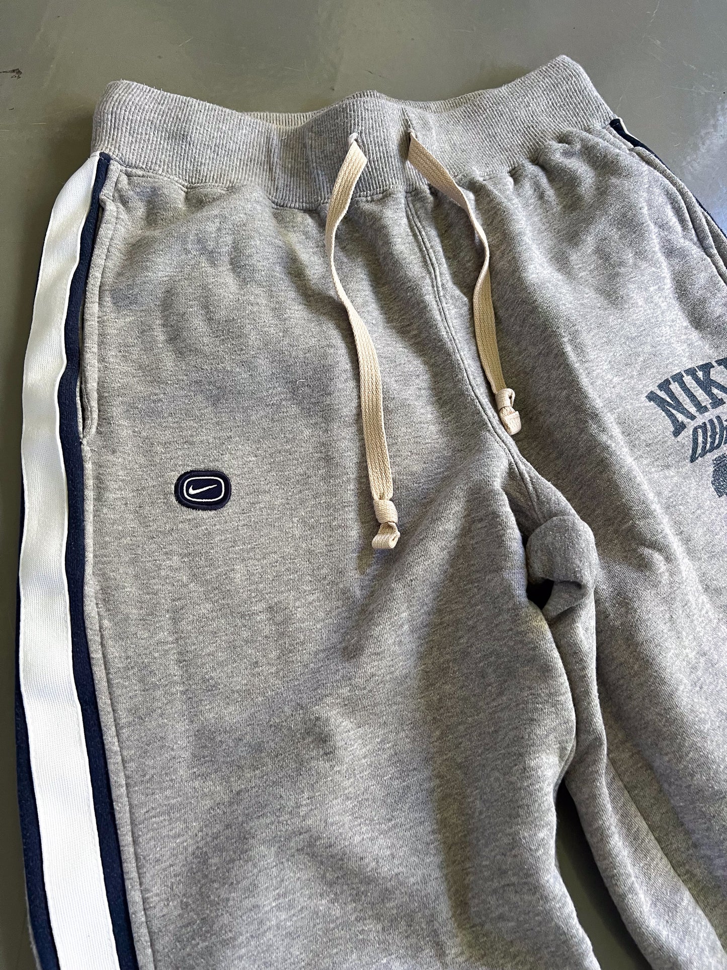 Nike Vintage Open Leg Sweatpants| S