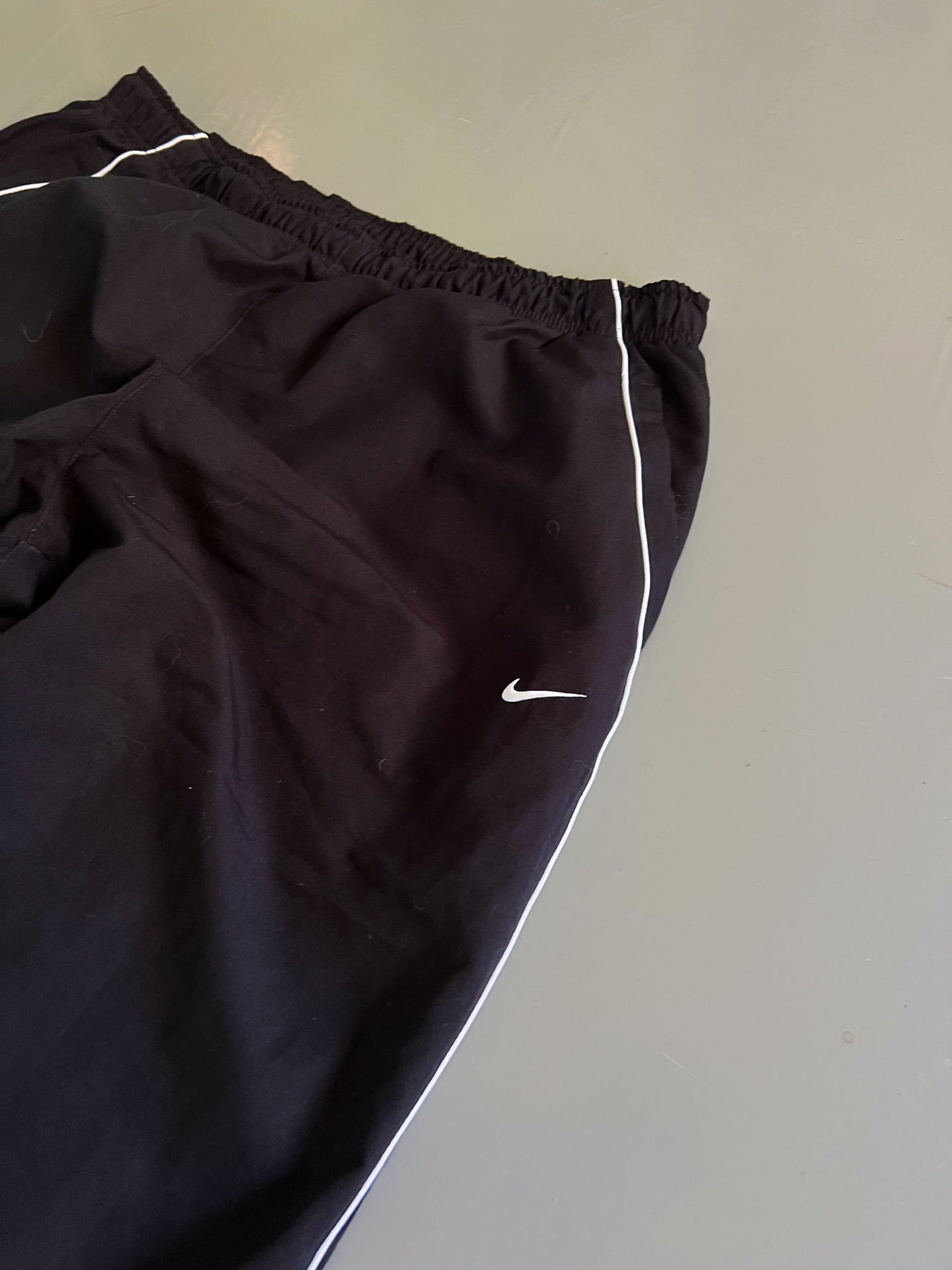Nike Vintage Trackpants | L