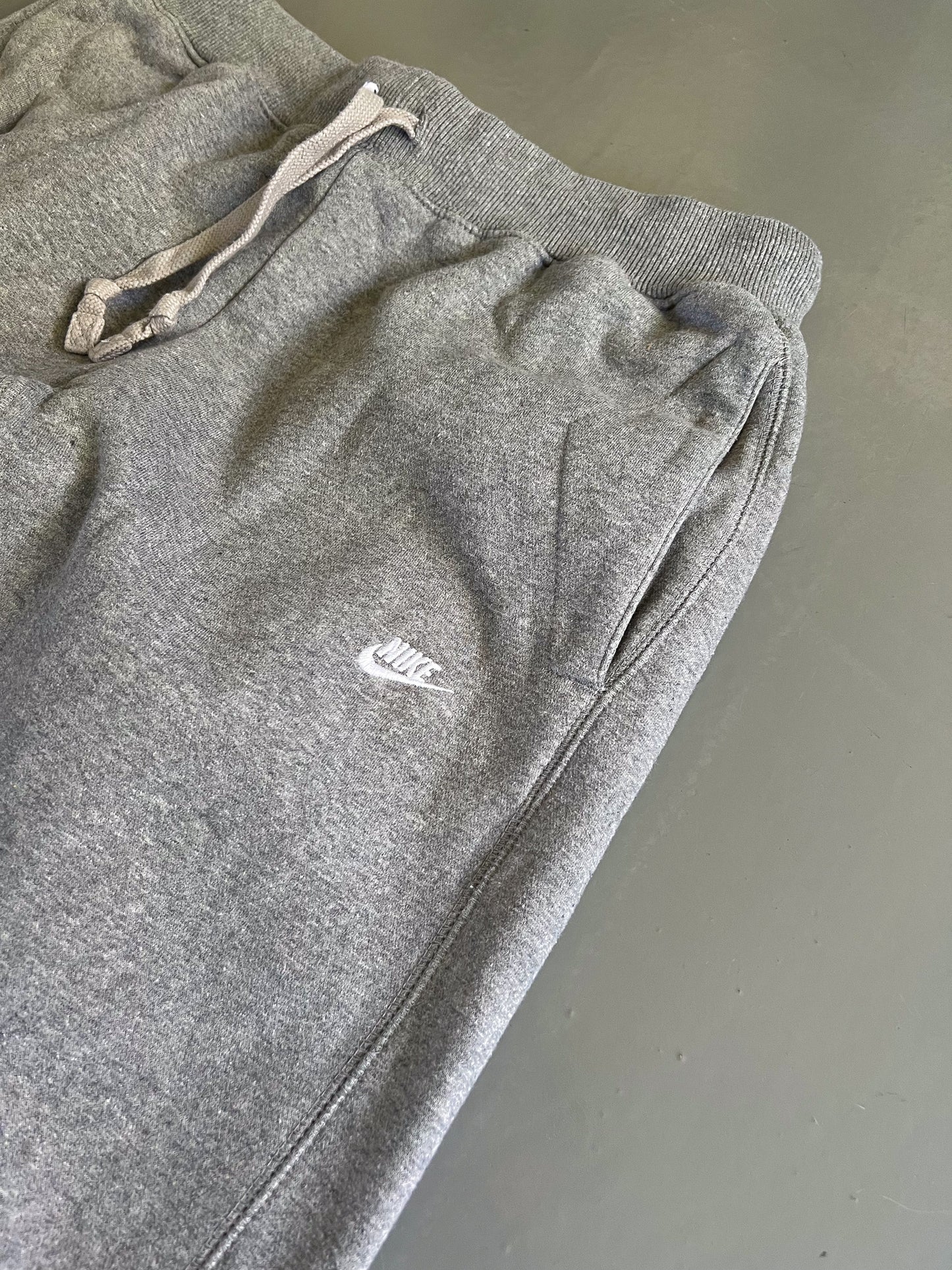 Nike Vintage Sweatpants | M