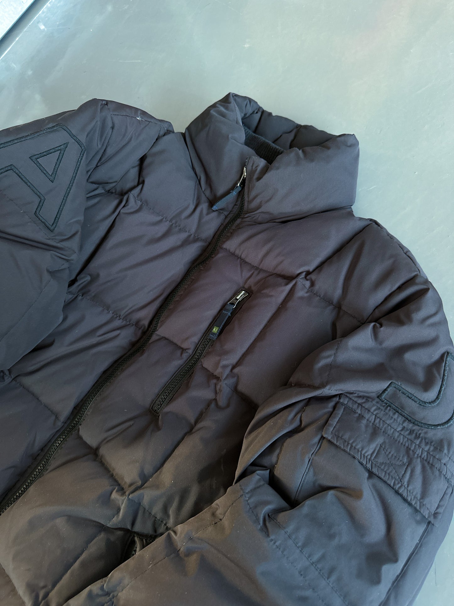 Vintage Emporio Armani Daunenjacke/Winterjacke | M