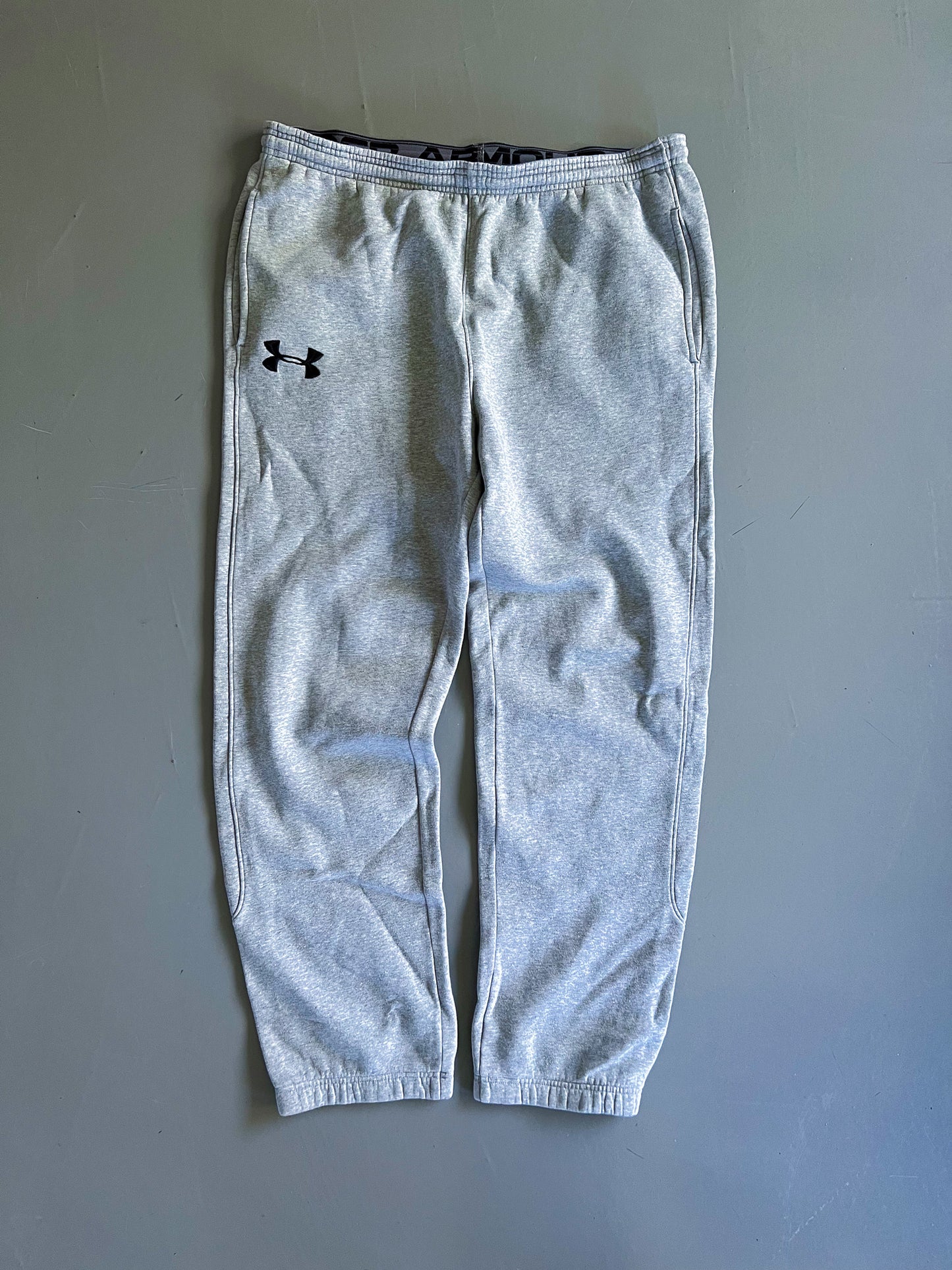 Under Armour Vintage Sweatpants | M