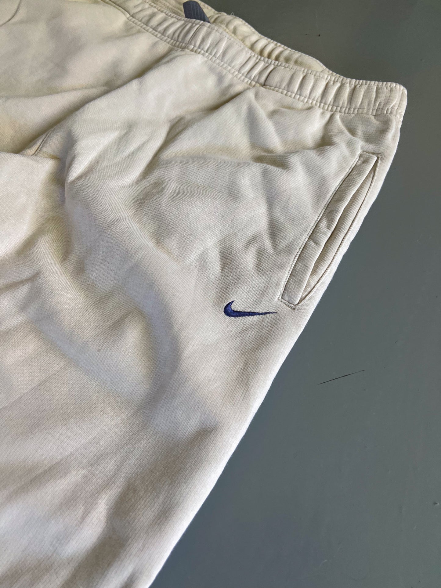 Nike Vintage *PREMIUM* Open Leg Sweatpants | L