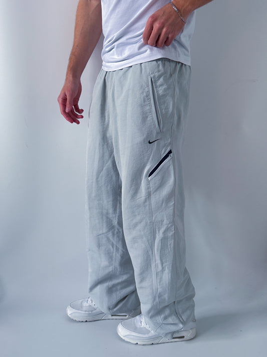Nike Vintage Trackpants | L