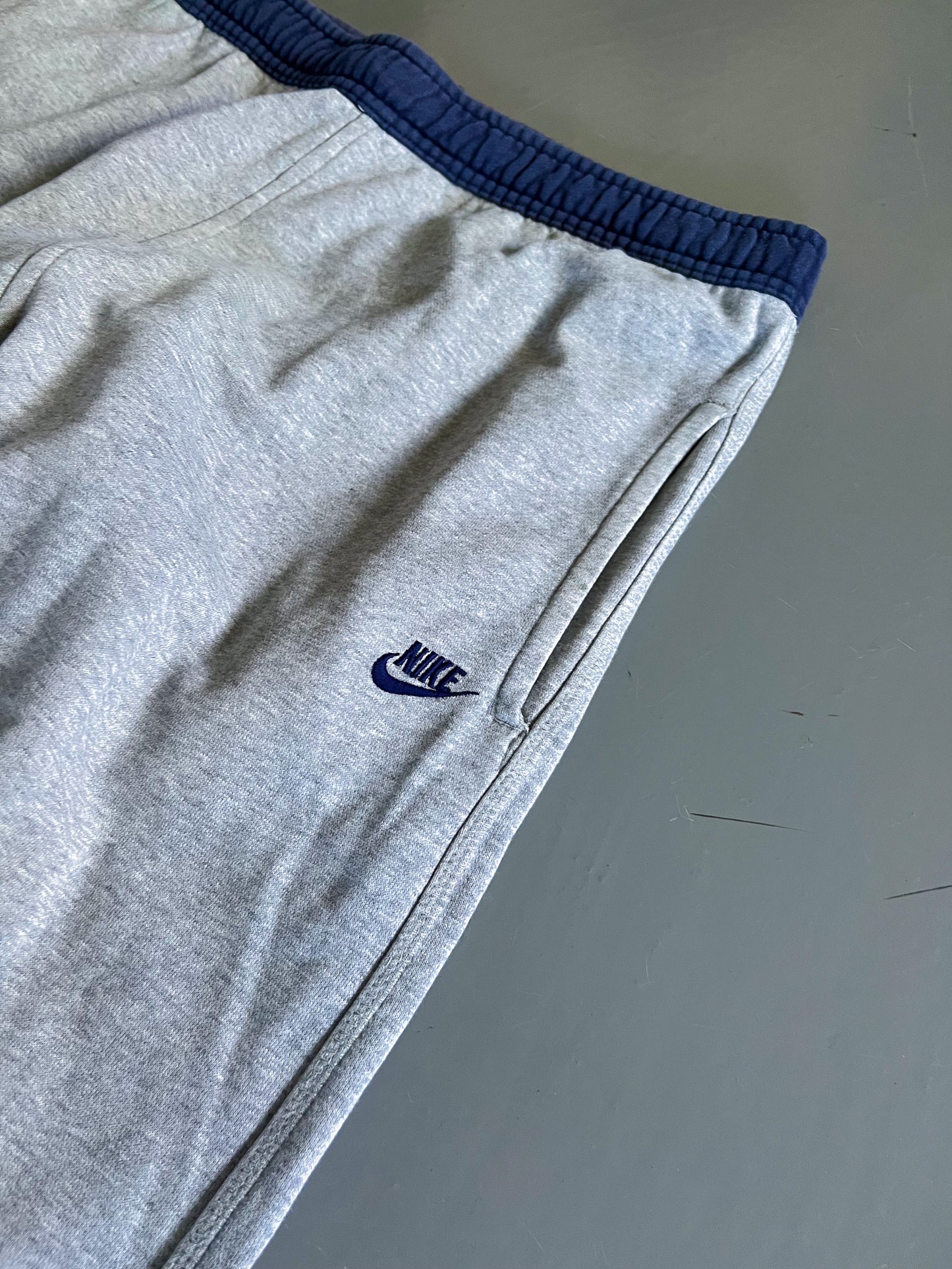 Nike Vintage Sweatpants | L
