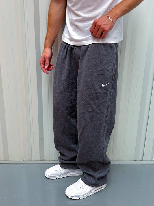 Nike Vintage Sweatpants | XL