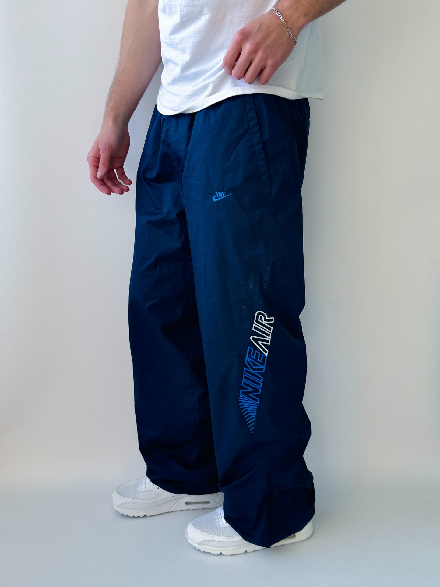 Nike Air Vintage Trackpants | L