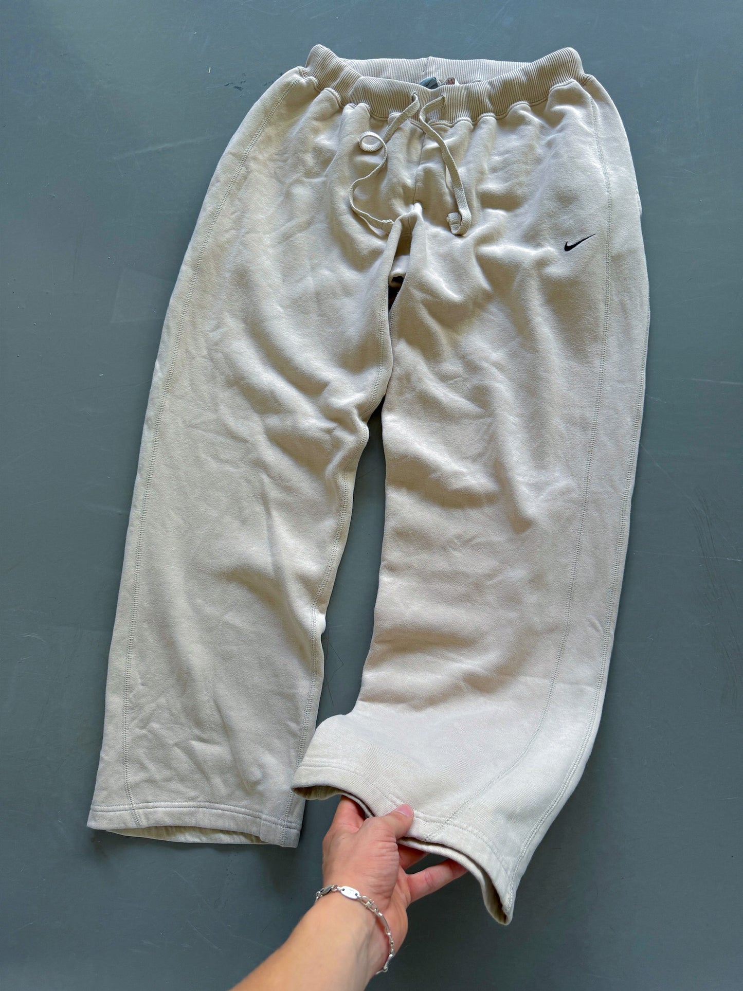 Nike Vintage *Premium* Open Leg Sweatpants | Fittet L