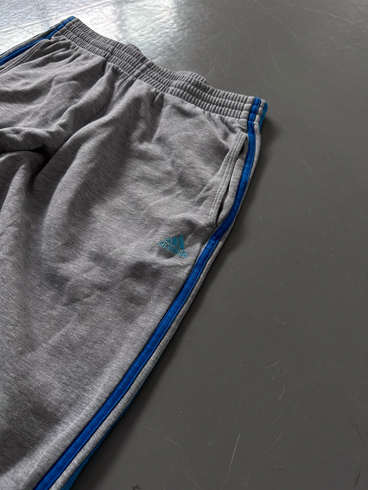 Adidas Vintage Sweatpants | M