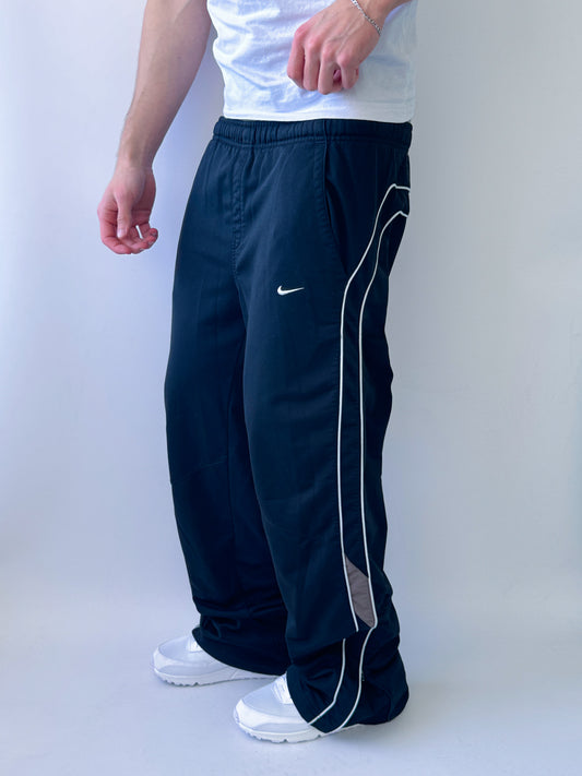 Nike Vintage Trackpants | M