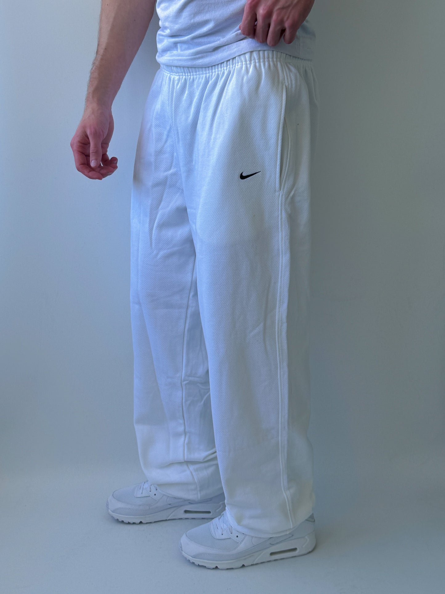 Nike Vintage *PREMIUM* Open Leg Sweatpants | L