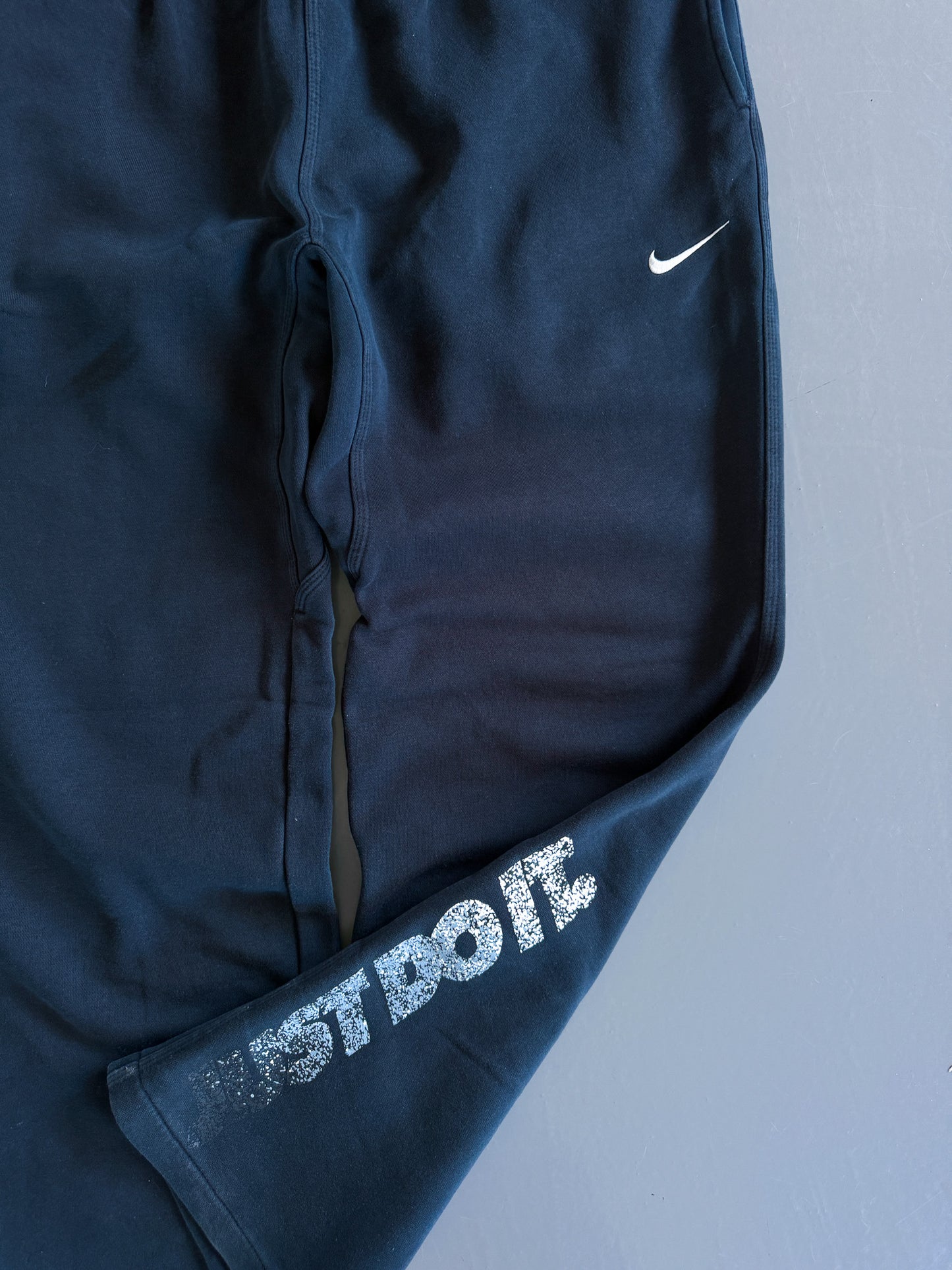 Nike Vintage Open Leg Sweatpants | L