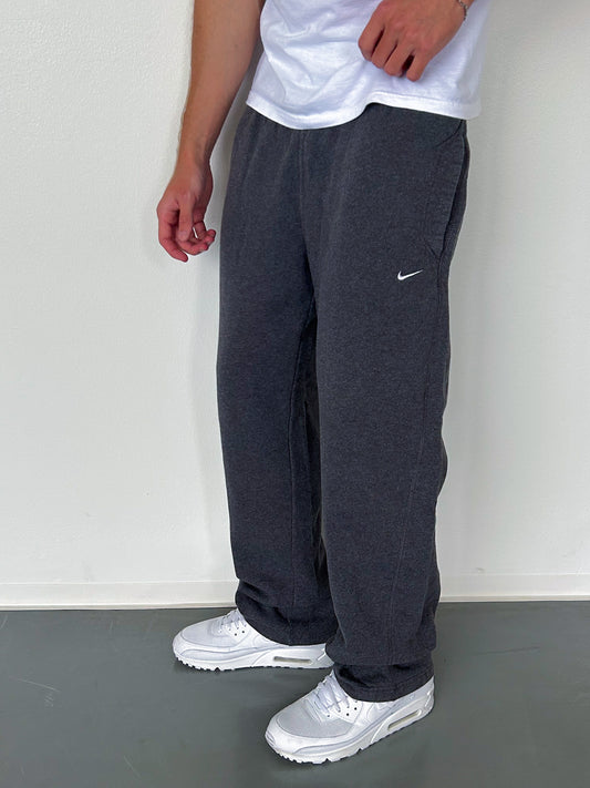 Nike Vintage Open Leg Sweatpants | Fittet M