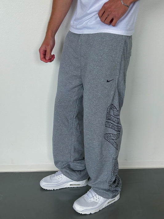 Nike Air Vintage Sweatpants | L