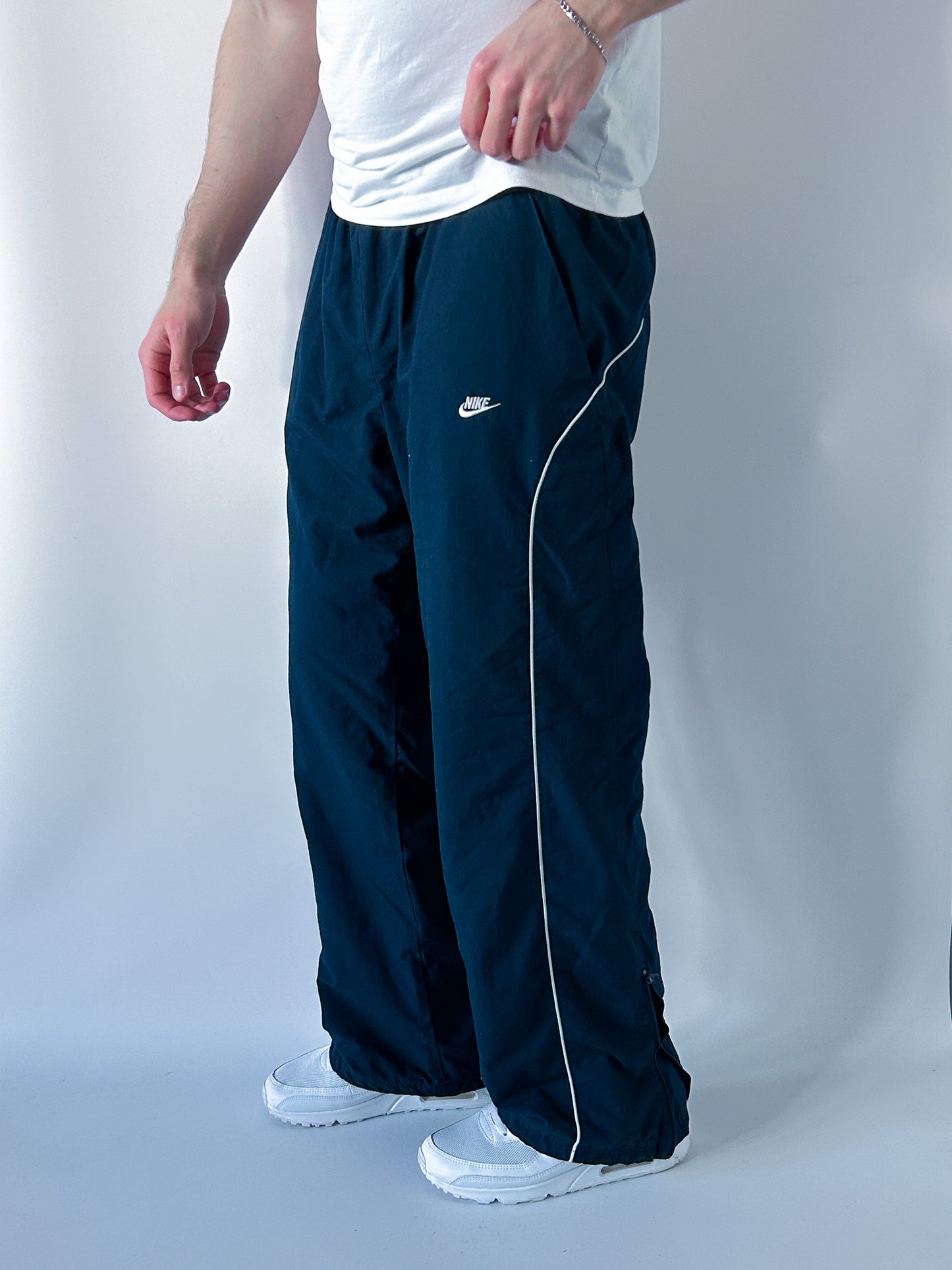 Nike Vintage Trackpants | L