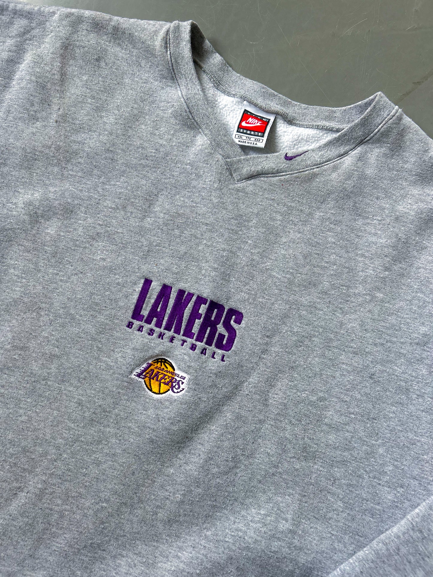 Nike Vintage *Lakers* Pull | XL