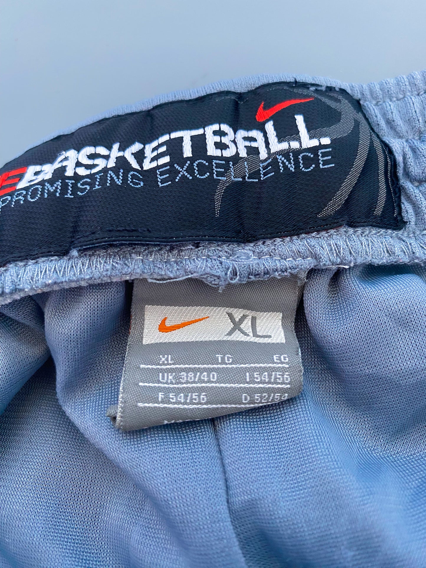 Nike Vintage Trackpants | XL