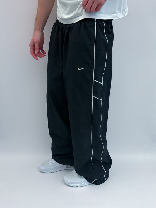 Nike Vintage Trackpants | L