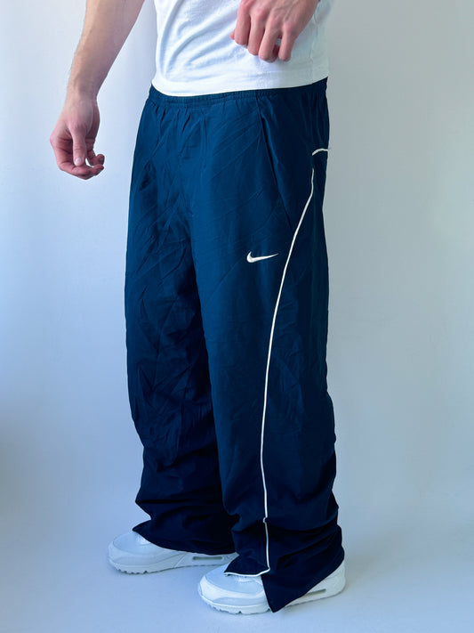 Nike Vintage Trackpants | L