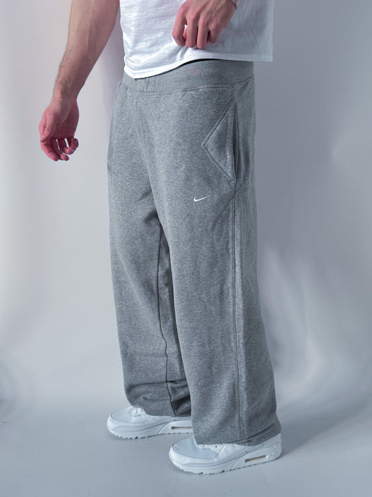 Nike Vintage Open Leg Sweatpants / Jogger | L