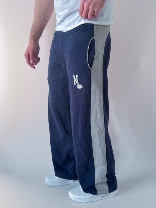 Nike Vintage Open Leg Sweatpants / Jogger | M