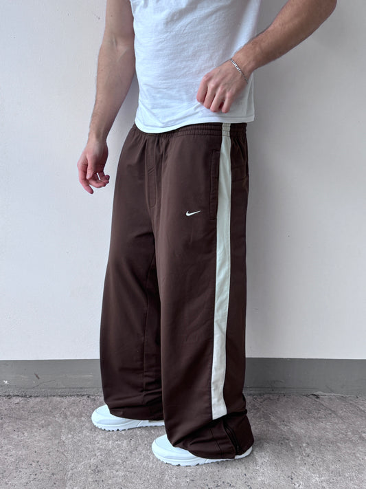 Nike Vintage *BROWN* Trackpants | M