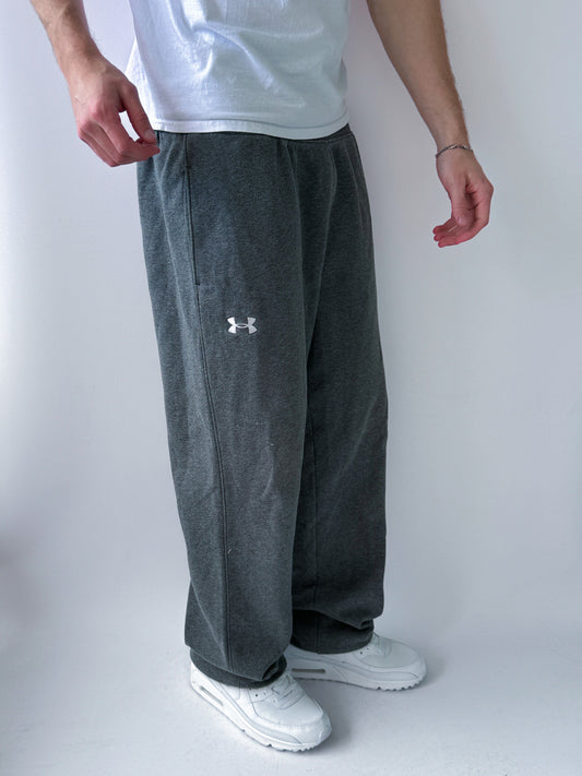 Under Armour Vintage Sweatpants | M
