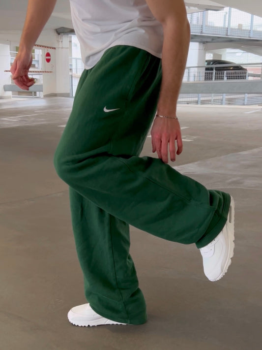 Nike Vintage*PREMIUM*  Open Leg Sweatpants | L