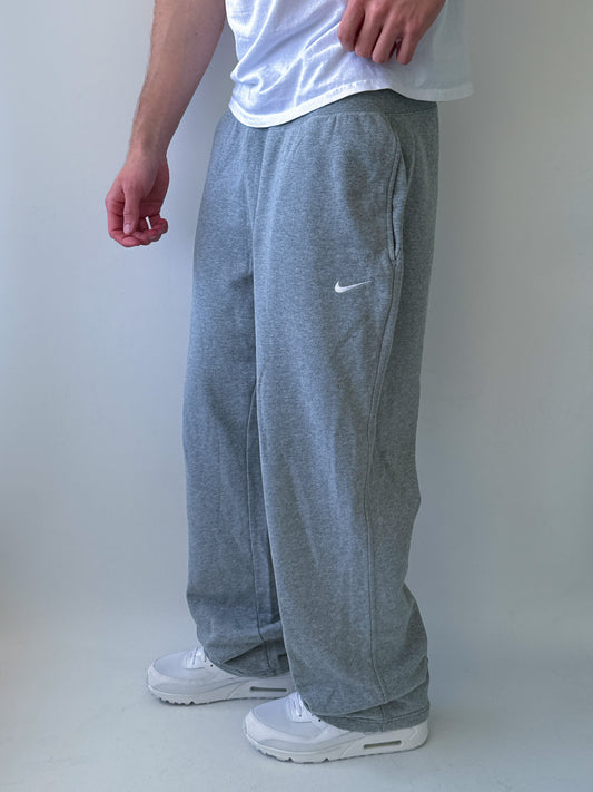 Nike Vintage Sweatpants | Fittet L