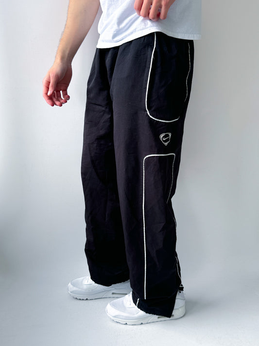 Nike Vintage Trackpants | L