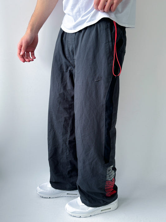 Nike Vintage Trackpants | L