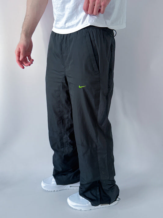 Nike Vintage *SHOX* Trackpants | M