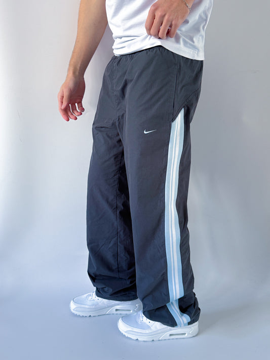 Nike Vintage Trackpants | M