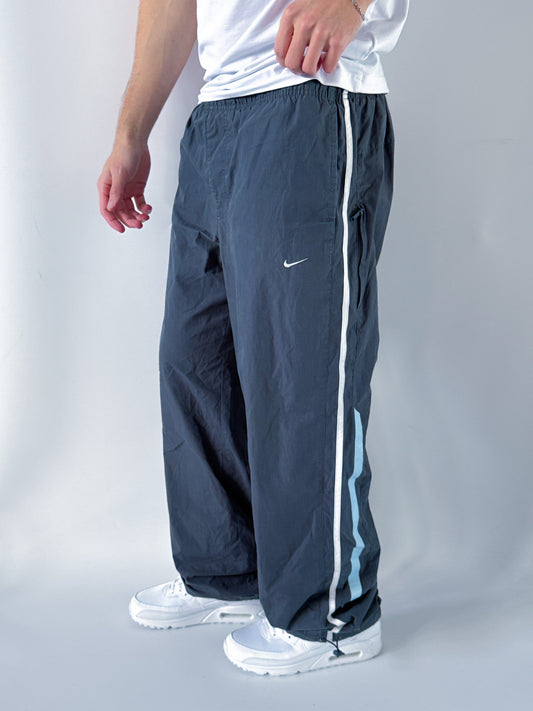 Nike Vintage Trackpants | L