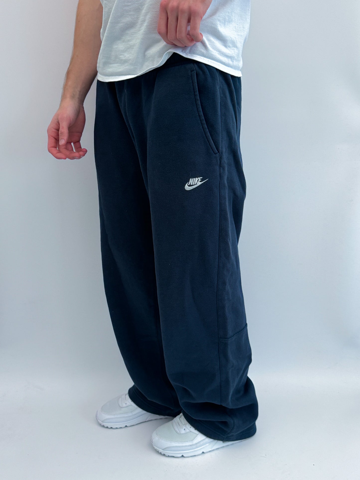 Nike Vintage Open Leg Sweatpants| L
