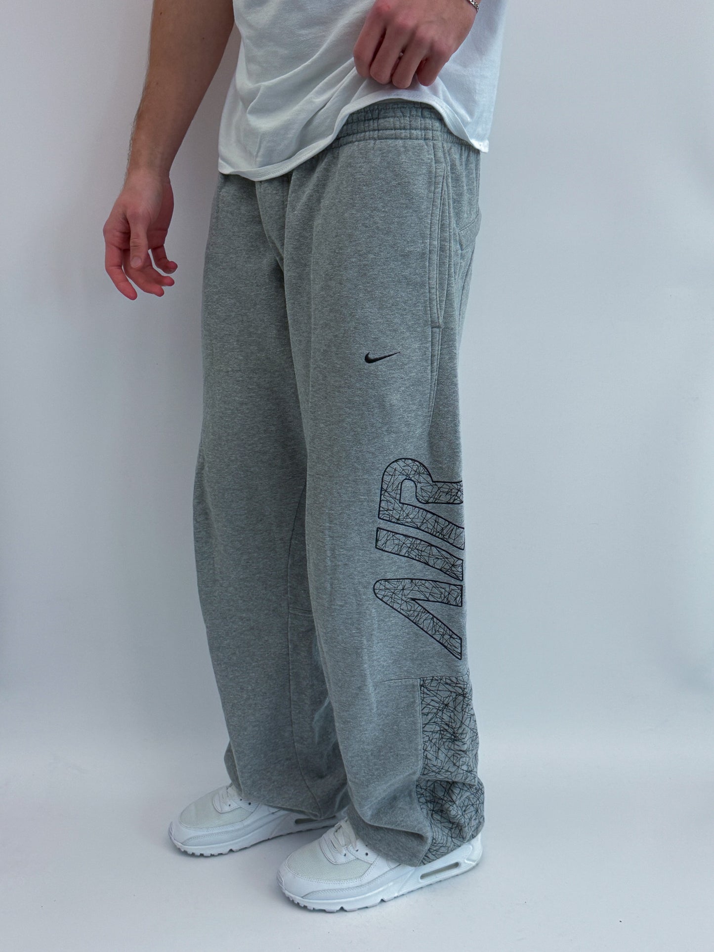 Nike Air Vintage Sweatpants | L