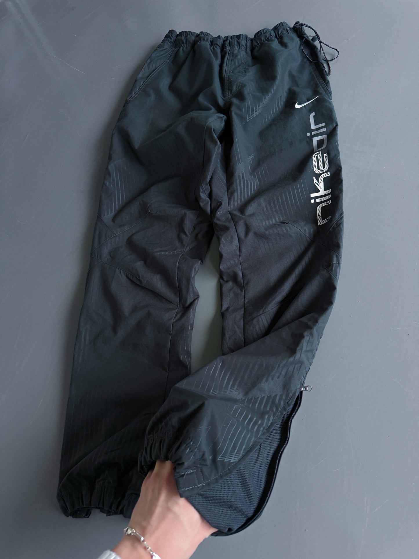 Nike Air Vintage Trackpants | S