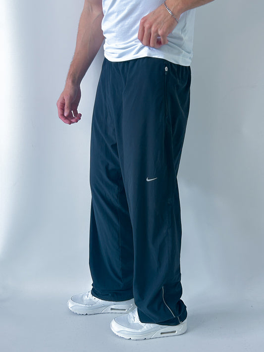 Nike Vintage Trackpants | L
