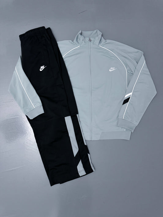Nike Vintage Tracksuit| M