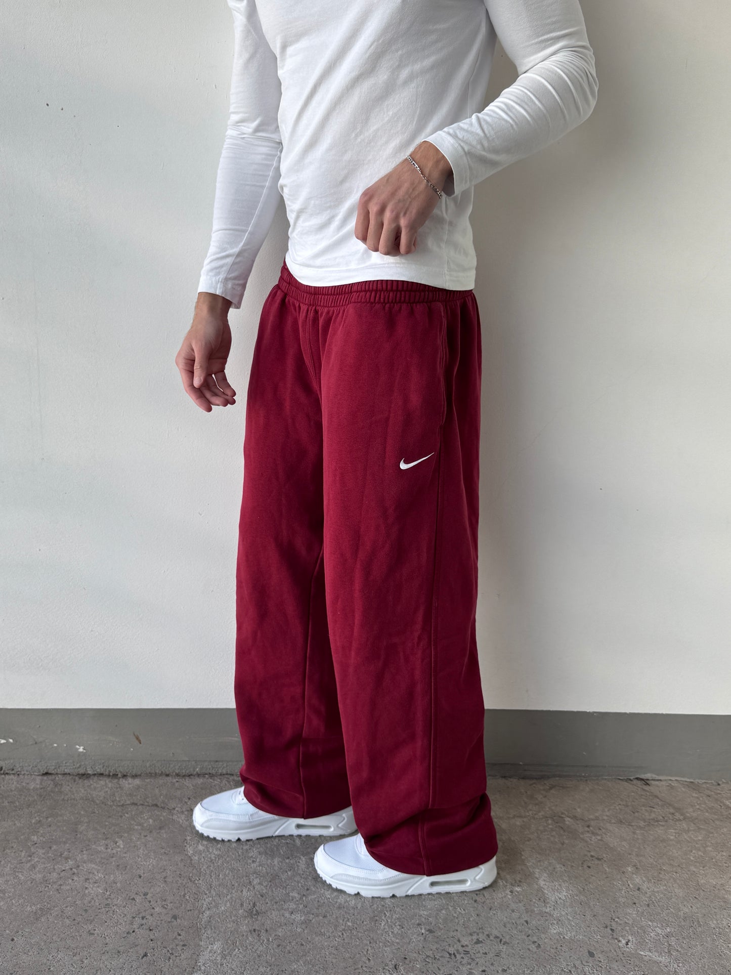 Nike Vintage *PREMIUM* Sweatpants | M