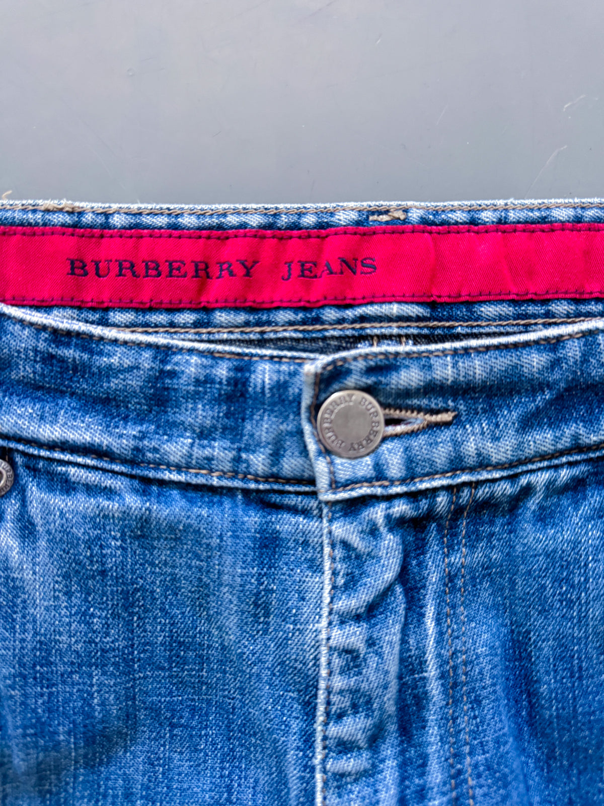Burberry Vintage Y2K Straight-Fit Jeans | S