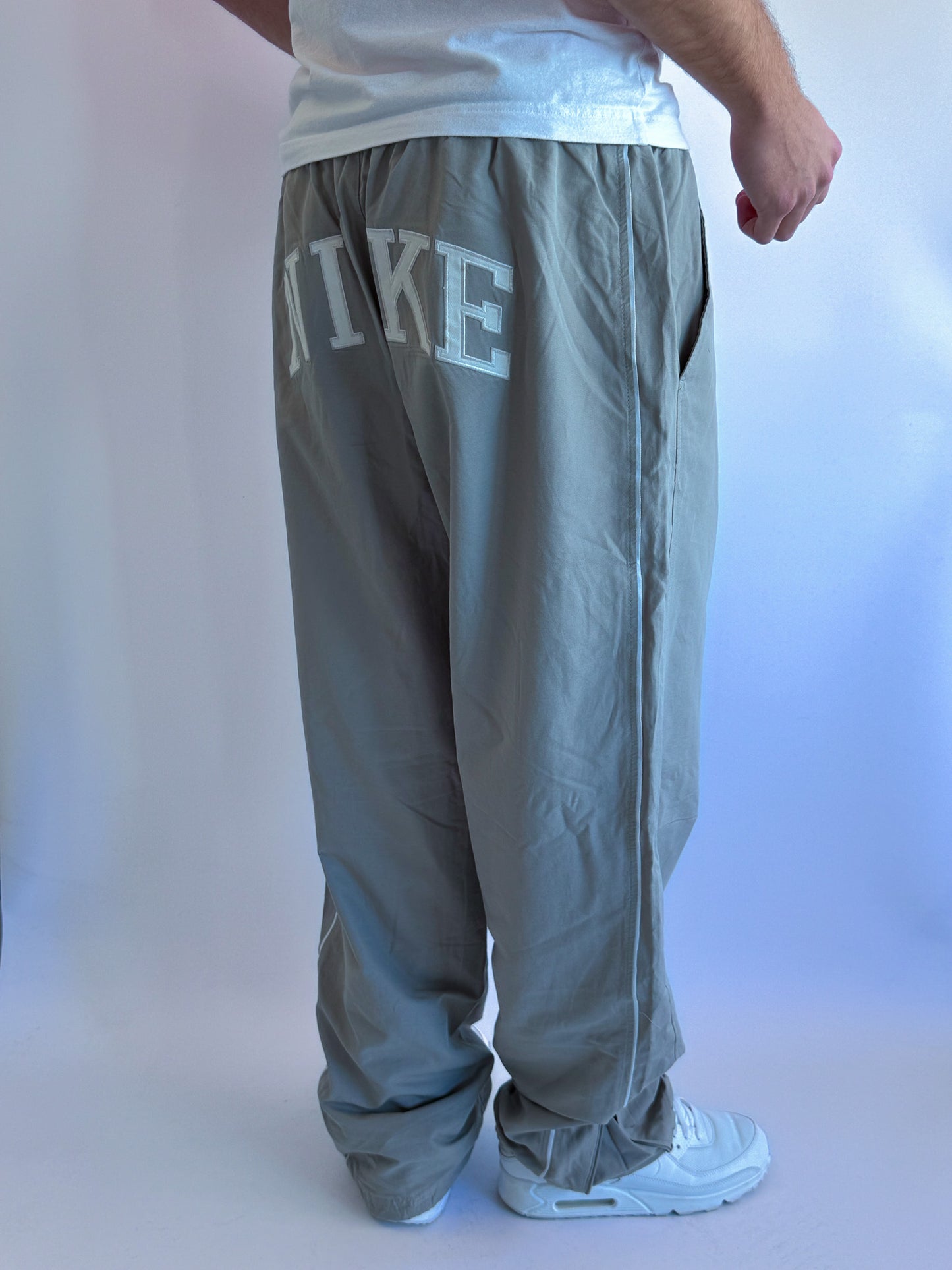 Nike Vintage *PREMIUM* Trackpants | XL