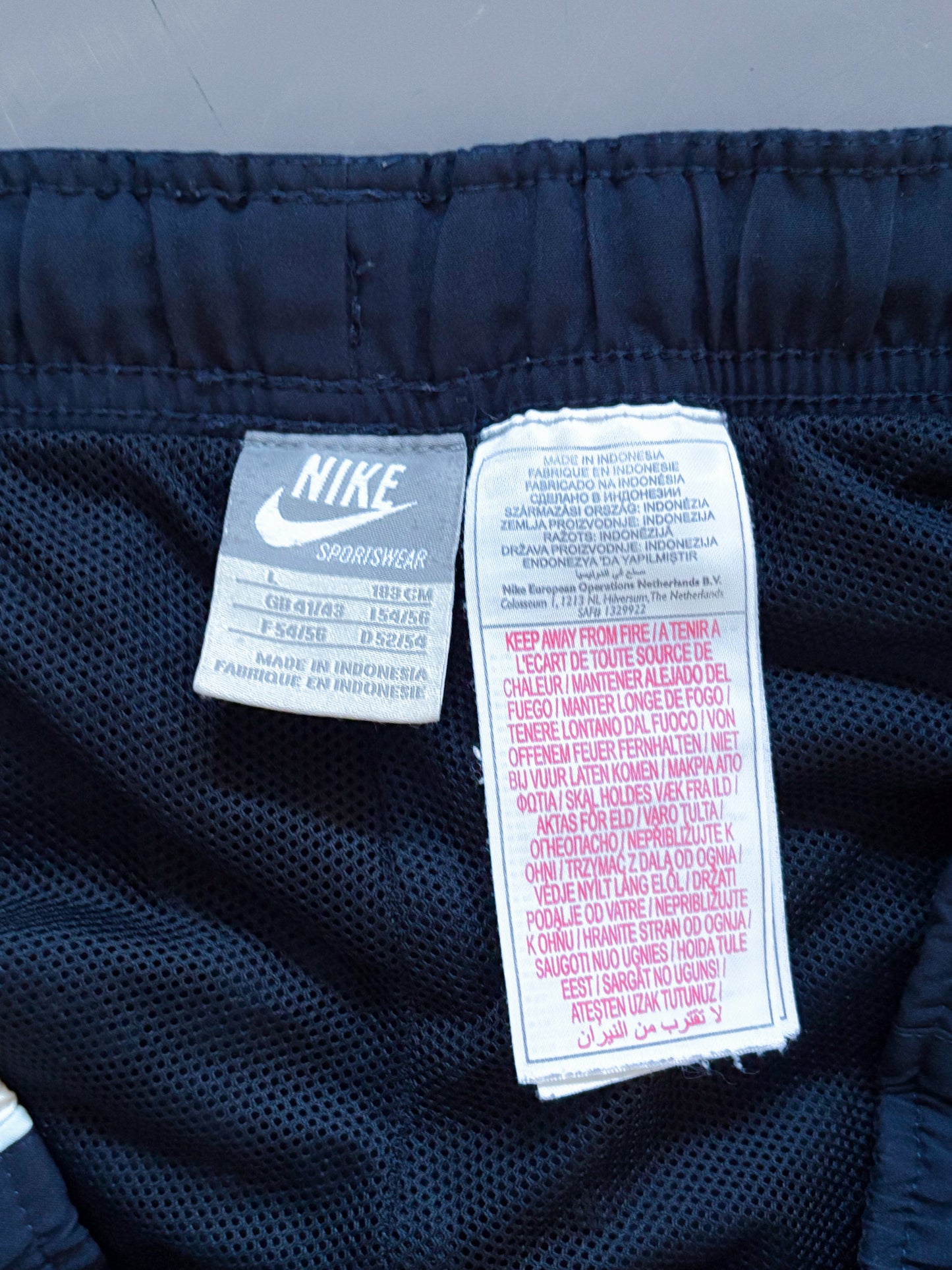 Nike Vintage Trackpants | L