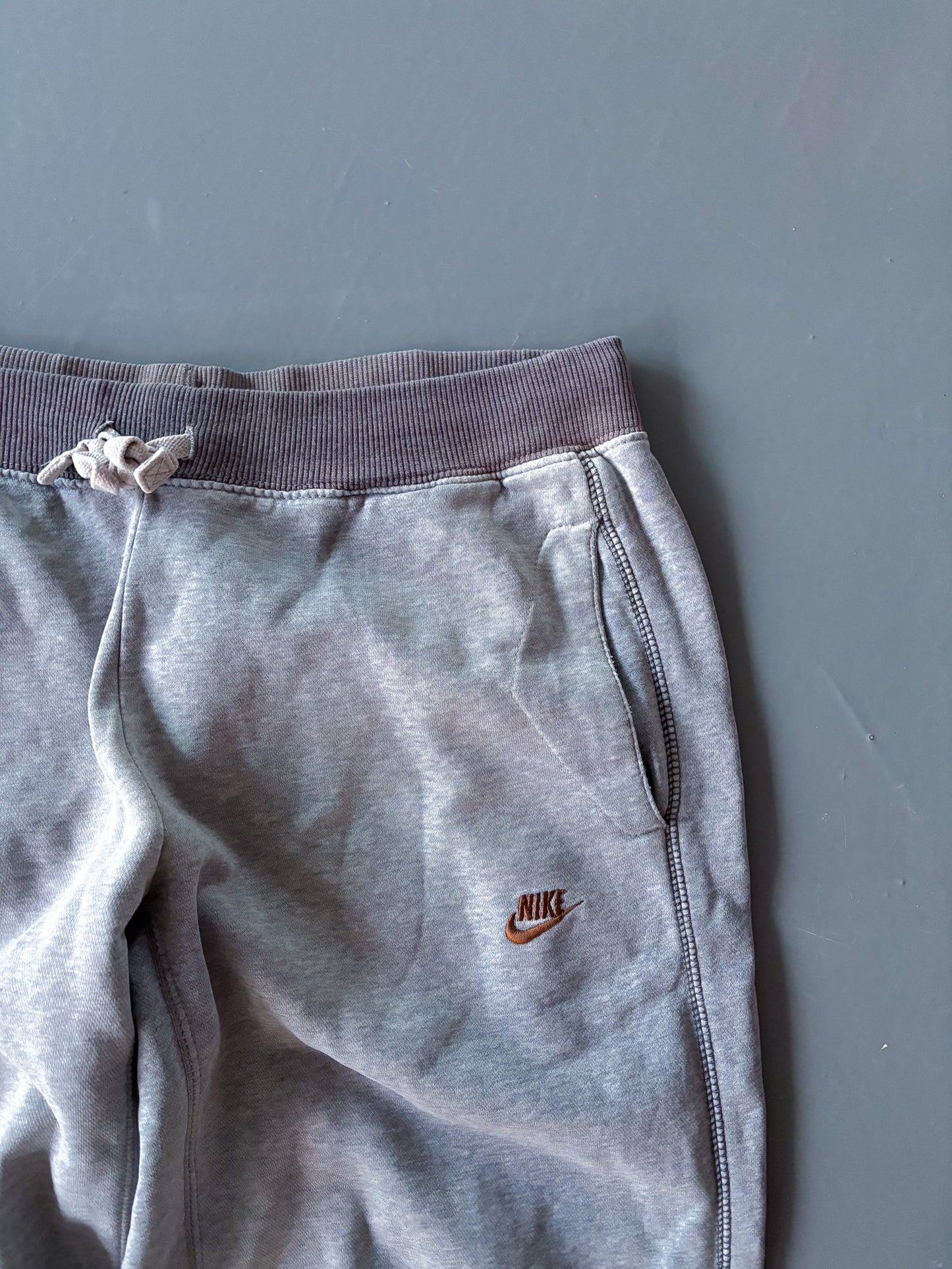 Nike Vintage Sweatpants | M