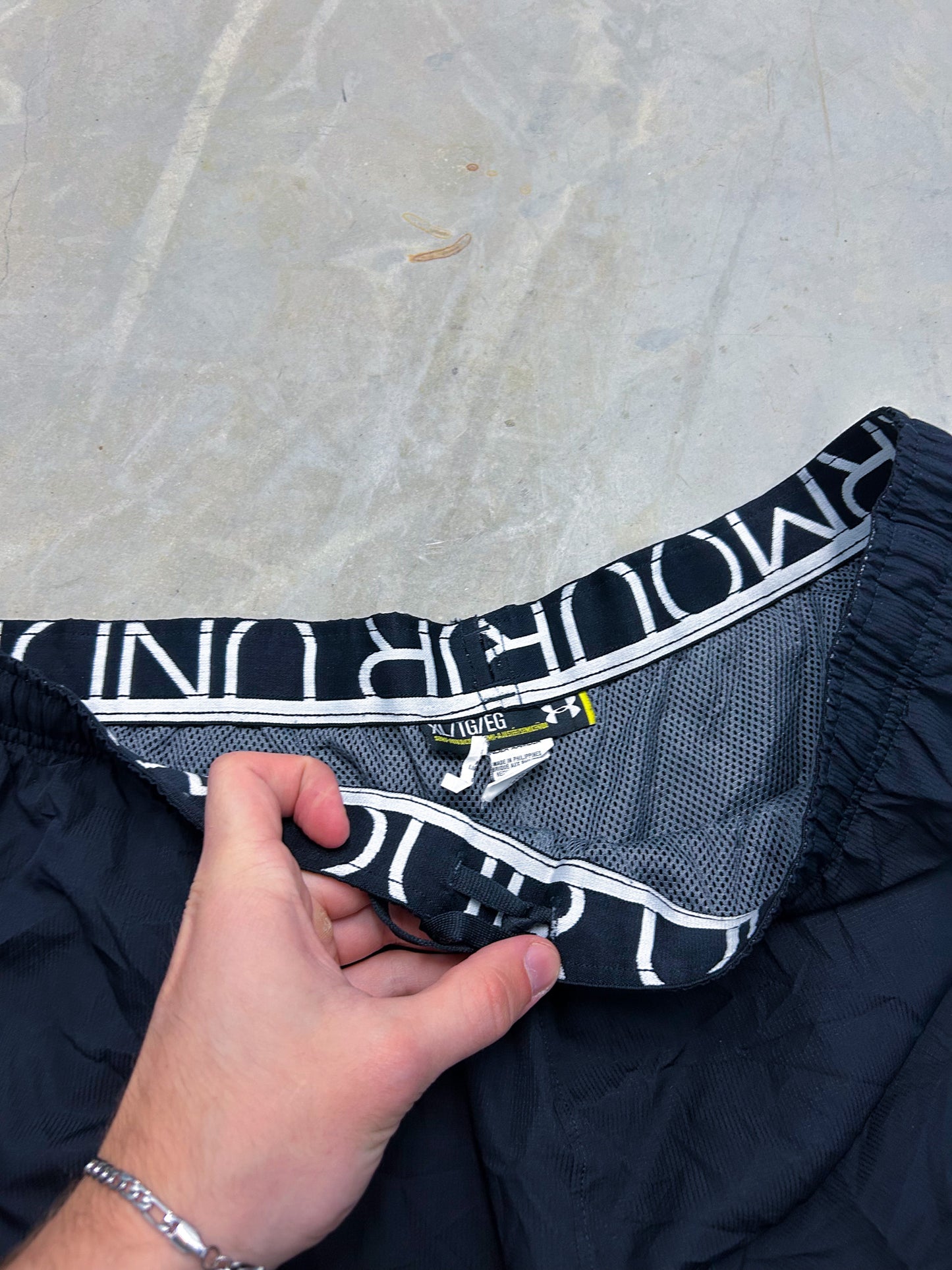 Under Armour Vintage Trackpants | XL