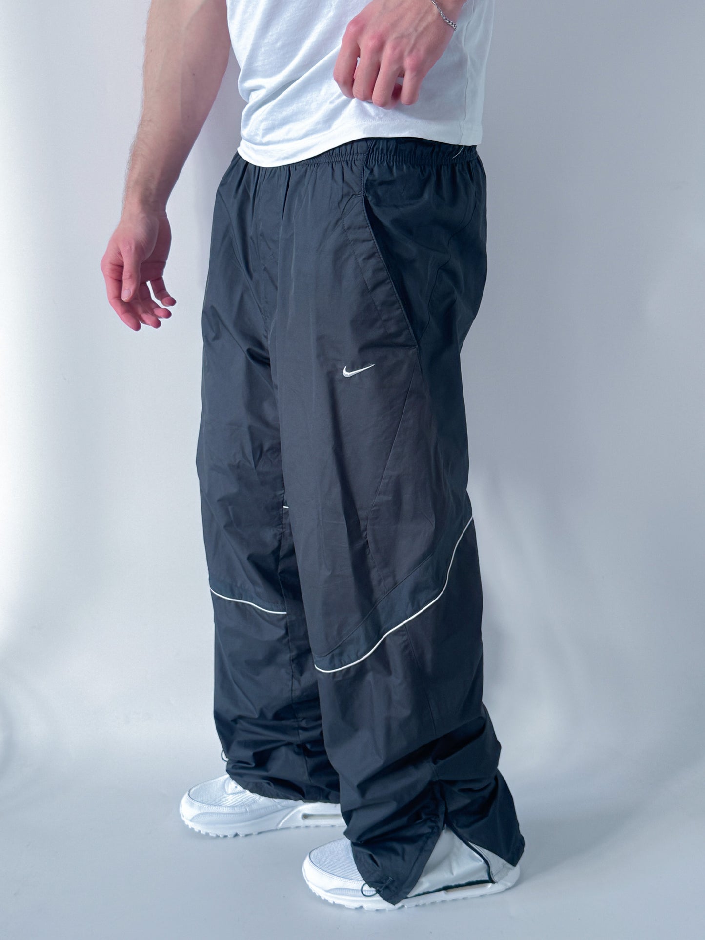 Nike Vintage Trackpants | L