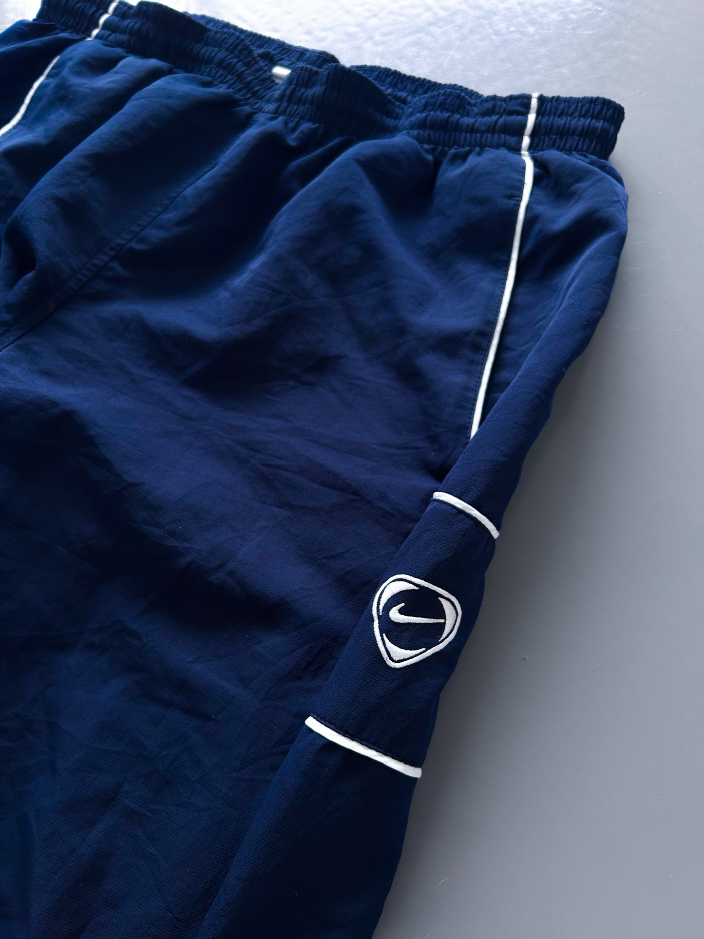 Nike Vintage Trackpants | L