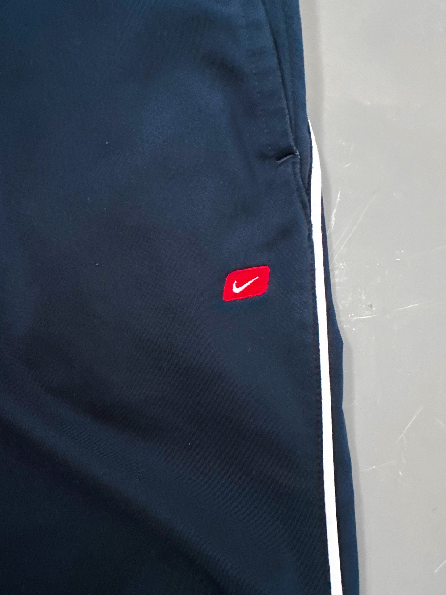 Nike Vintage Trackpants | L