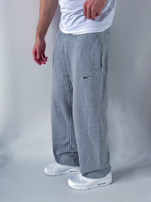 Nike Vintage Sweatpants | M